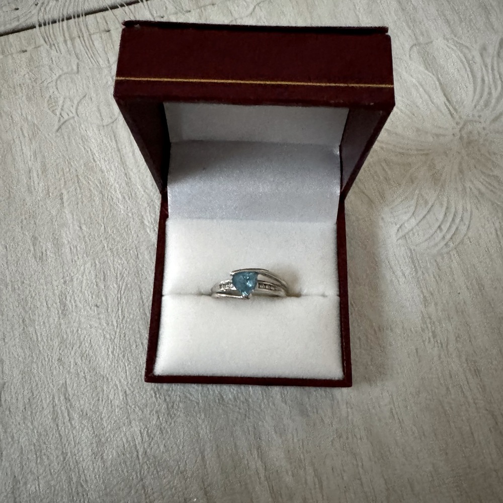 Aquamarine 10k gold with diamonds